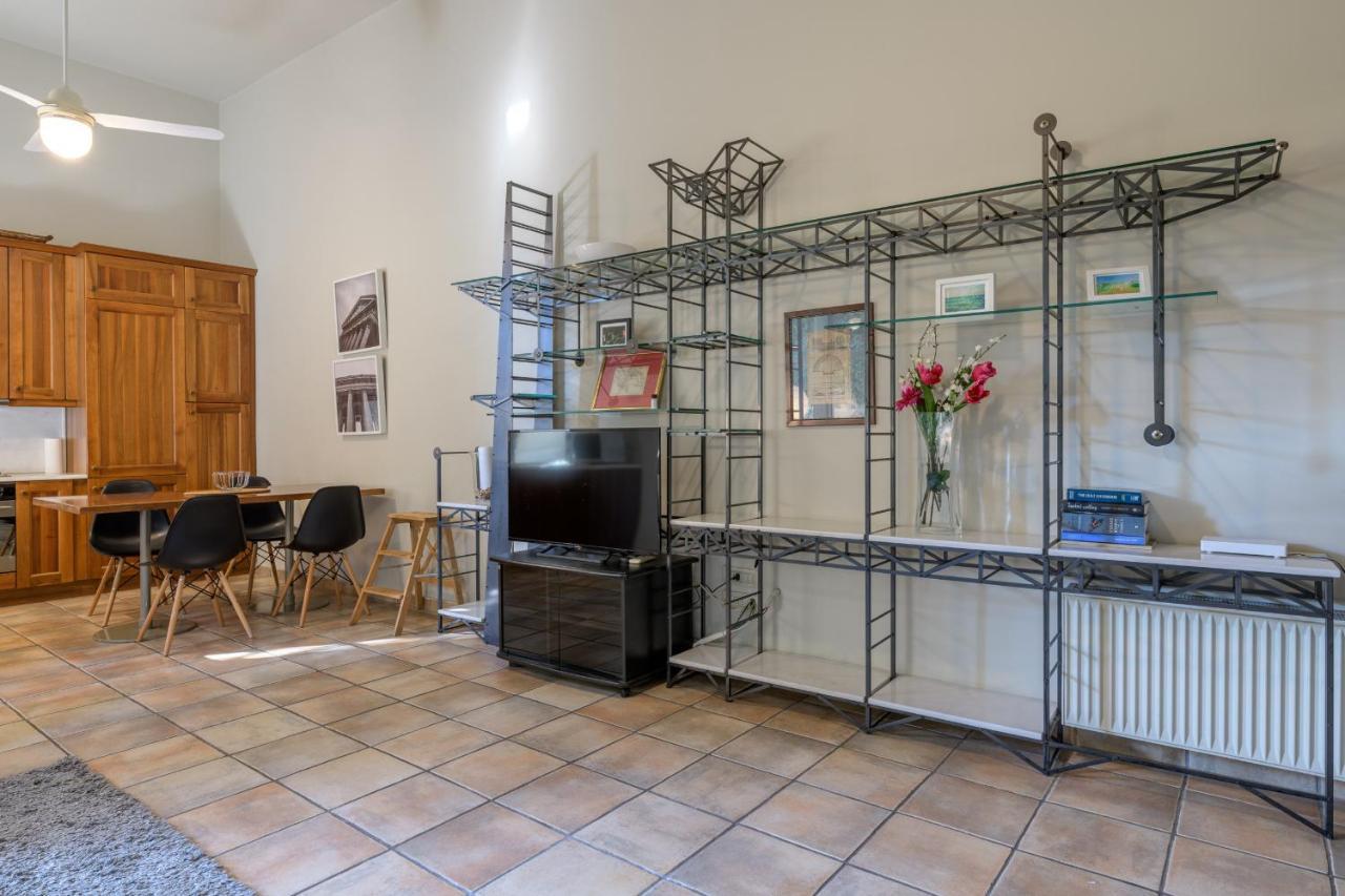 A Beautiful 2 Bdr House In The Heart Of Plaka Βίλα Αθήνα Εξωτερικό φωτογραφία